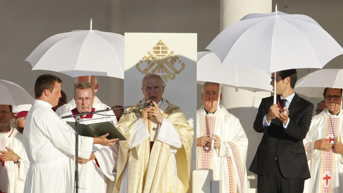 Antonio María Rouco, durante la misa de bienvenida a los peregrinos de la Jornada Mundial de la Juventud.