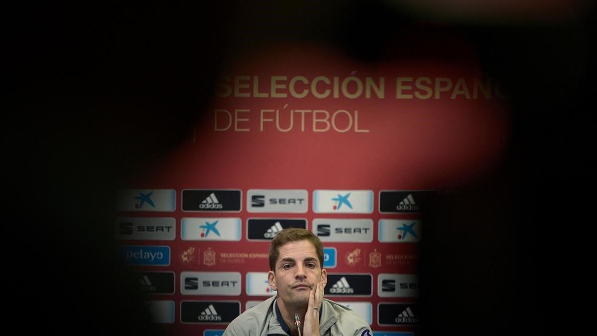 Robert Moreno, en una rueda de prensa de la selección española.