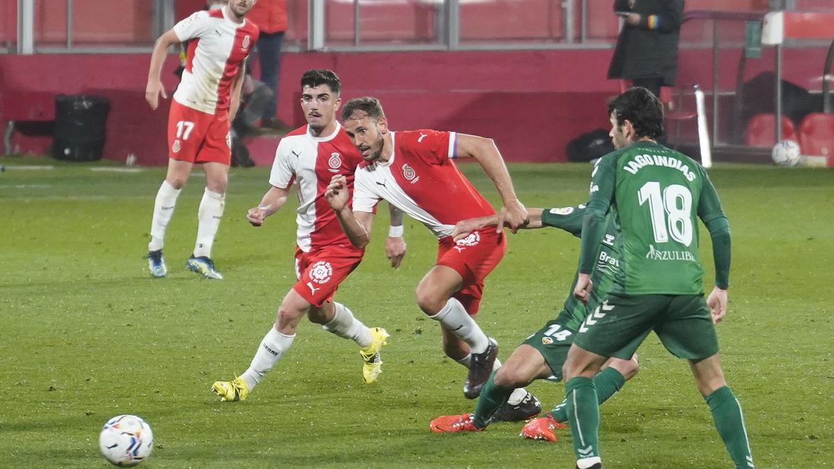 Stuani, en acció contra el Castelló