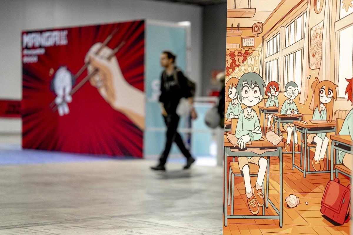 Barcelona 04/12/2025 Preparativos en el salón del manga que se inaugura mañana en la Fira de Gran Via Fotografía de Ferran Nadeu