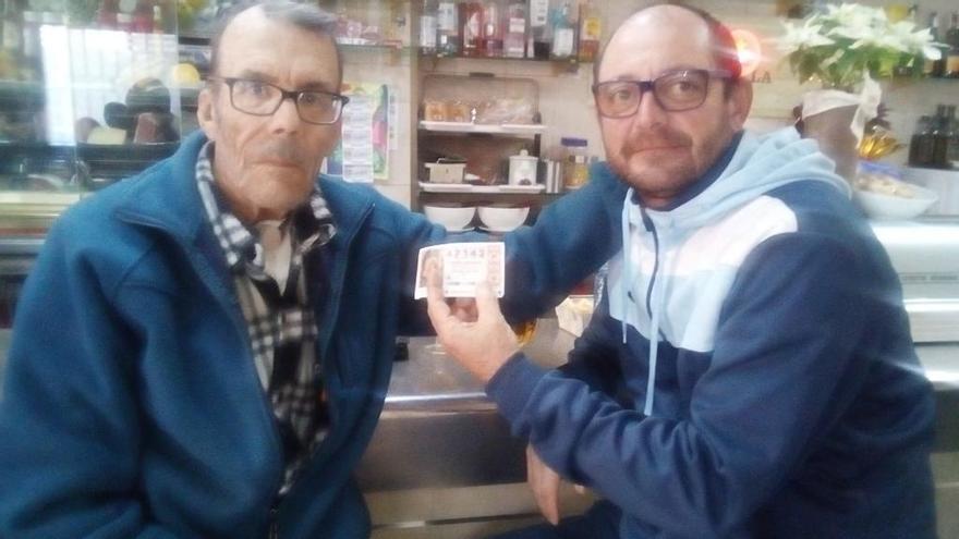 Lotería del Niño 2019: Una cofradía reparte 110.000 euros en Jumilla