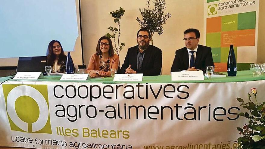 Reunión de cooperativas agroalimentarias en Porreres