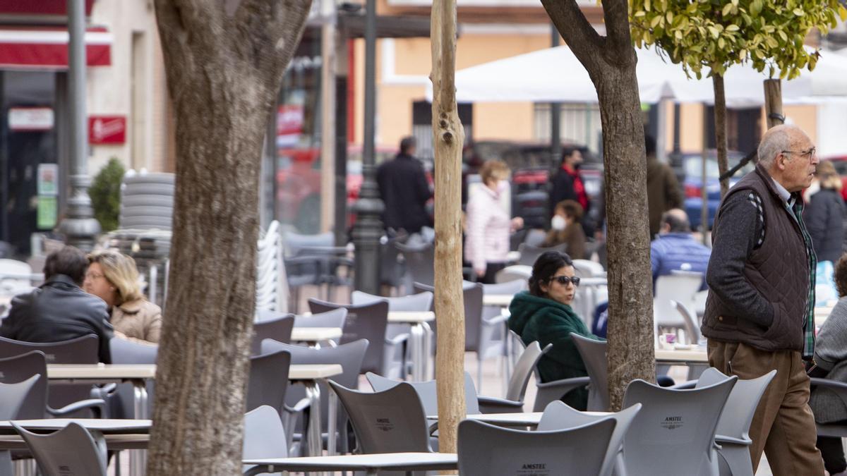 El motivo por el que se mantiene la prohibición de fumar en terrazas