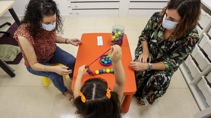 UGT pide pictogramas en los centros de salud para una mejor comunicación con los niños con autismo