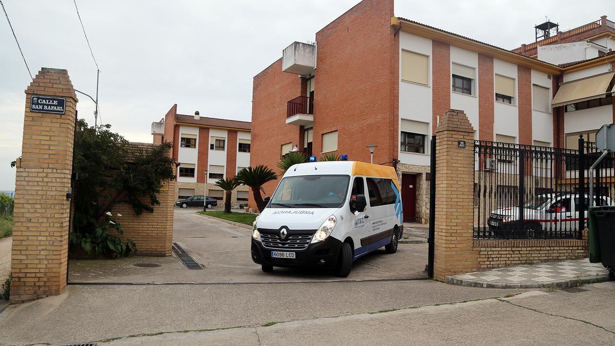 Una ambulancia en Montilla.