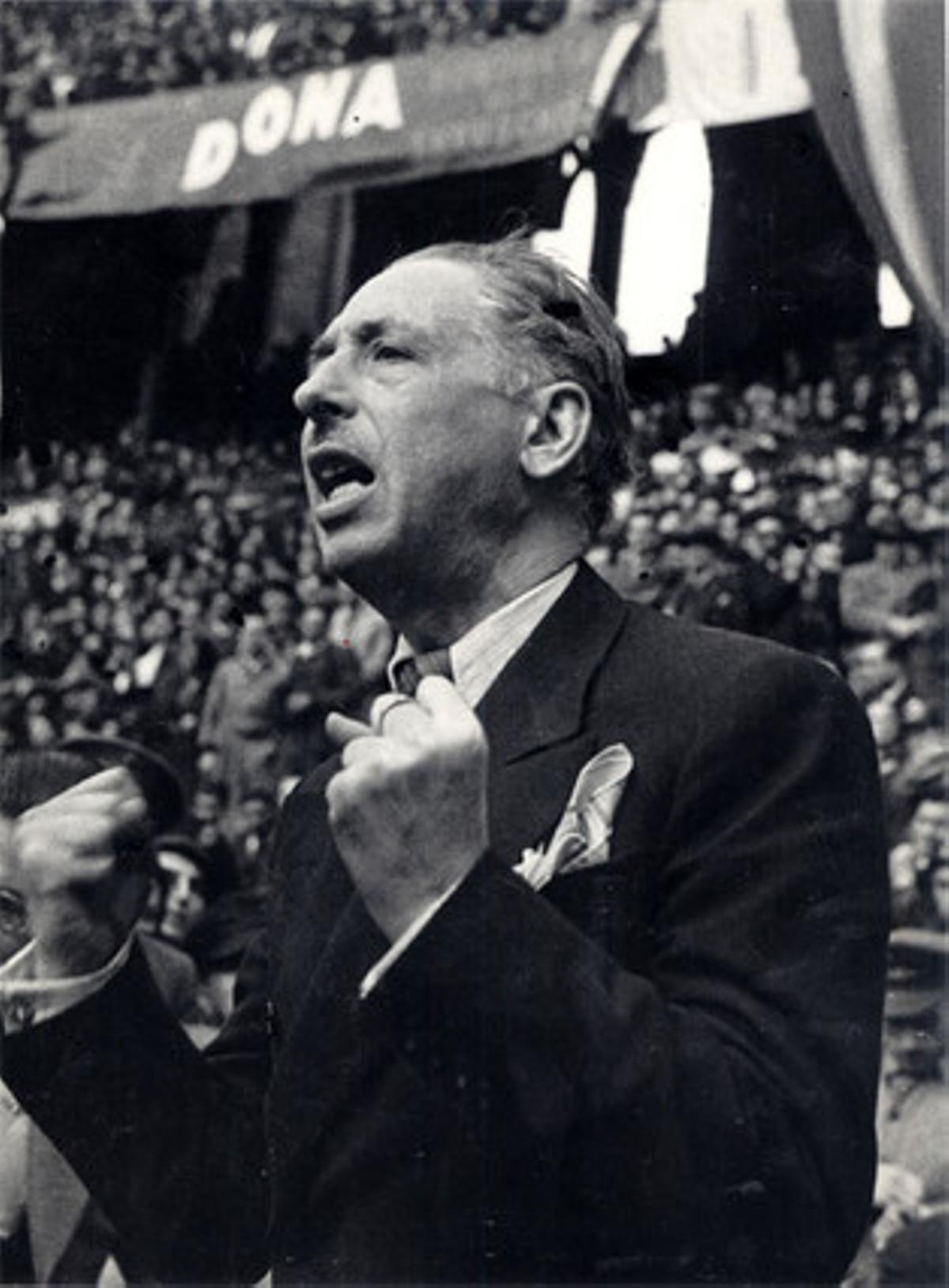 Lluís Companys, el 7 de març de 1937 a la Monumental. Lluís Companys, el 7 de març de 1937 a la Monumental.