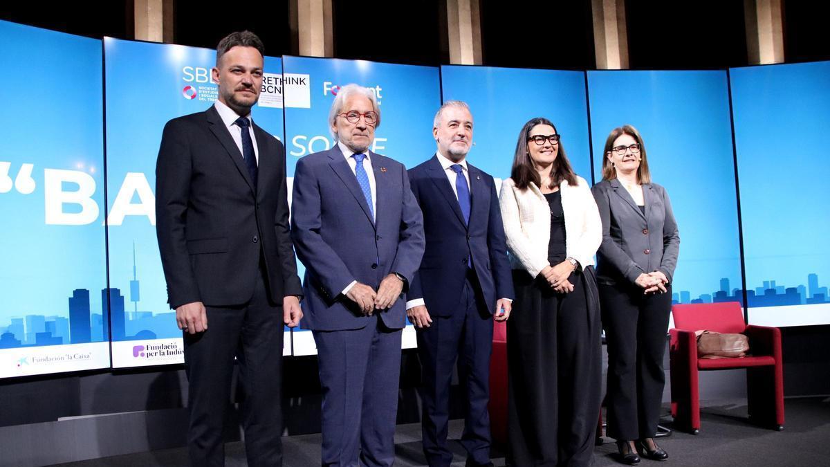 Collboni defiende reformar la reserva del 30% en Barcelona para que la construcción privada fluya en Barcelona