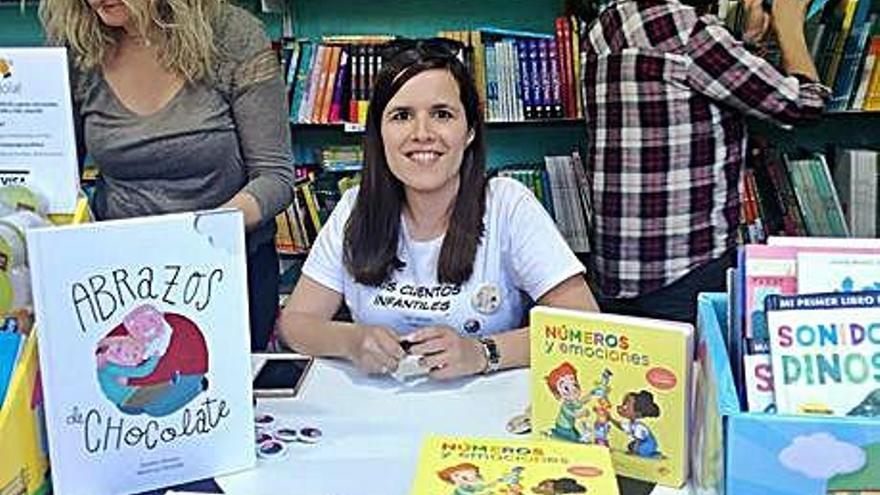 La autora Sandra Alonso, en la Feria del Libro de Madrid