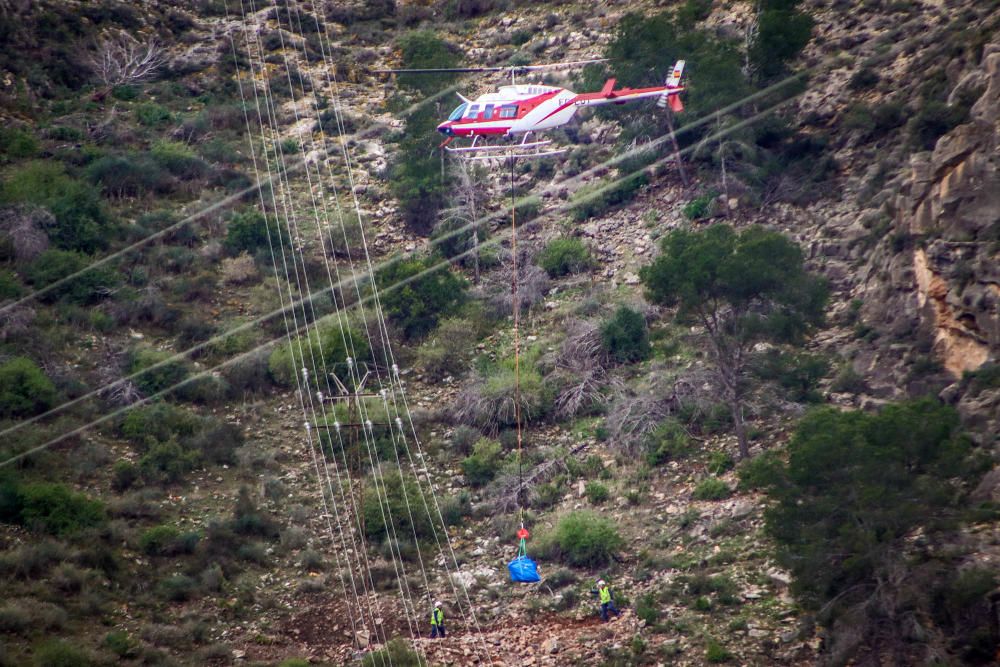 Instalación de torres eléctricas en Orihuela con h