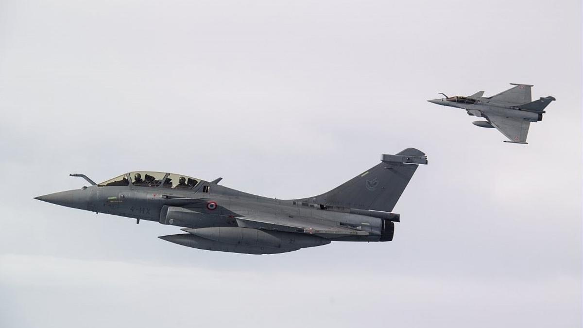 Dos cazas del Ejército de Francia.