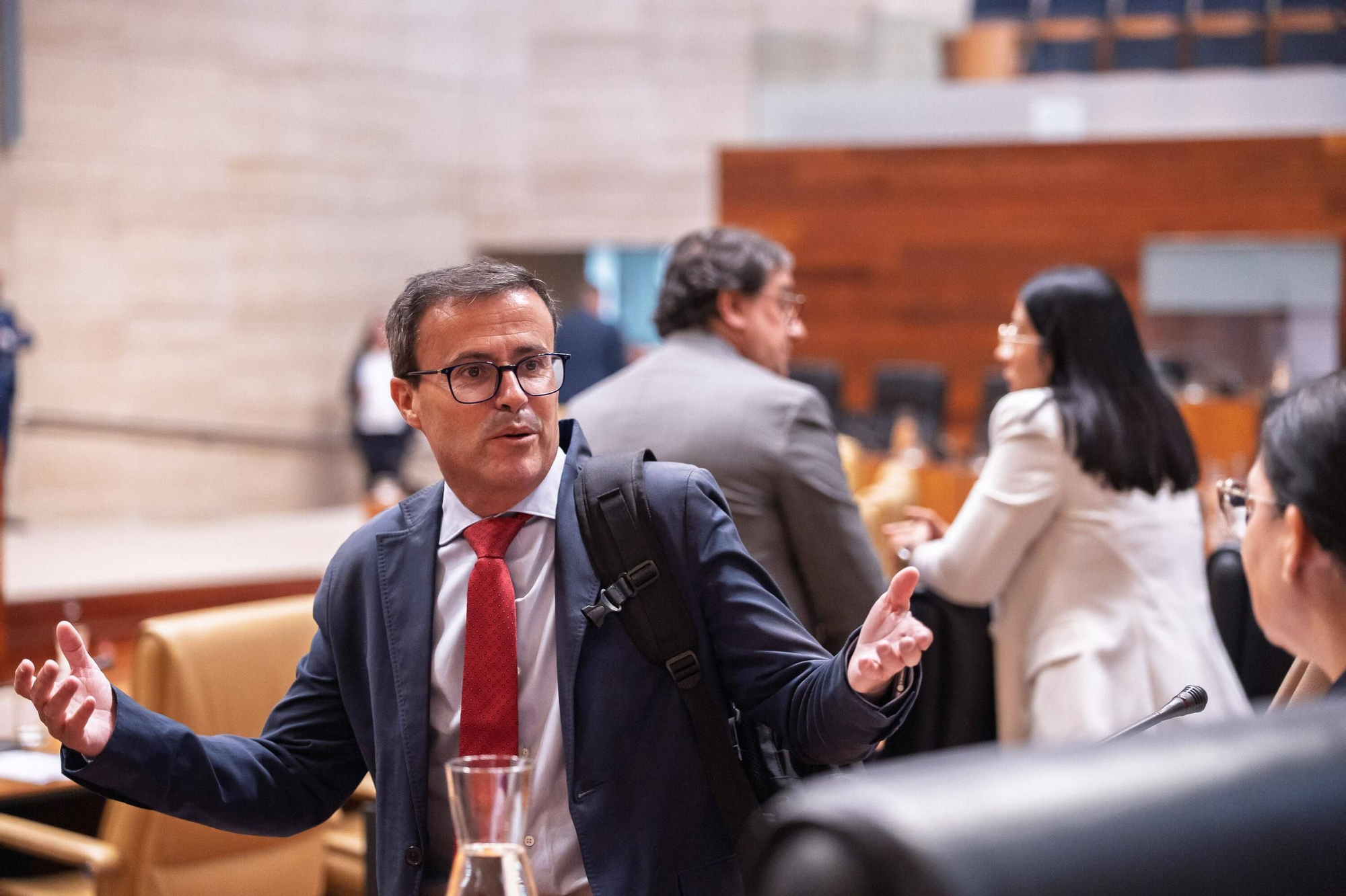 Fotogalería | Las imágenes del pleno en la Asamblea de Extremadura