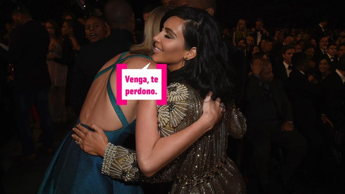 Taylor Swift y Kim Kardashian se dan un abrazo de amigas en los Grammy 2015