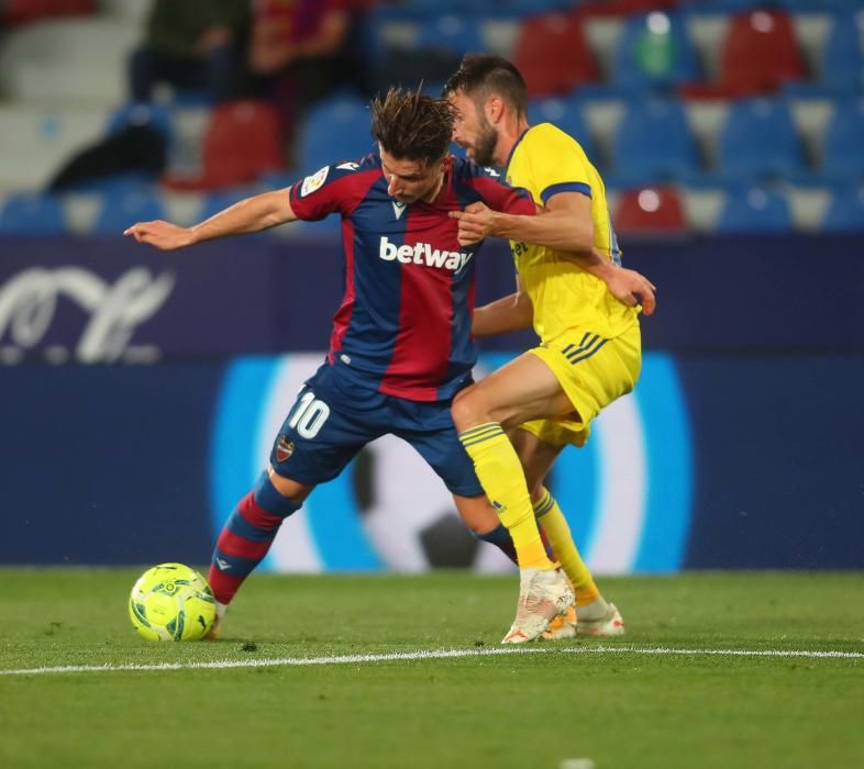 Levante UD - Cádiz, en imágenes