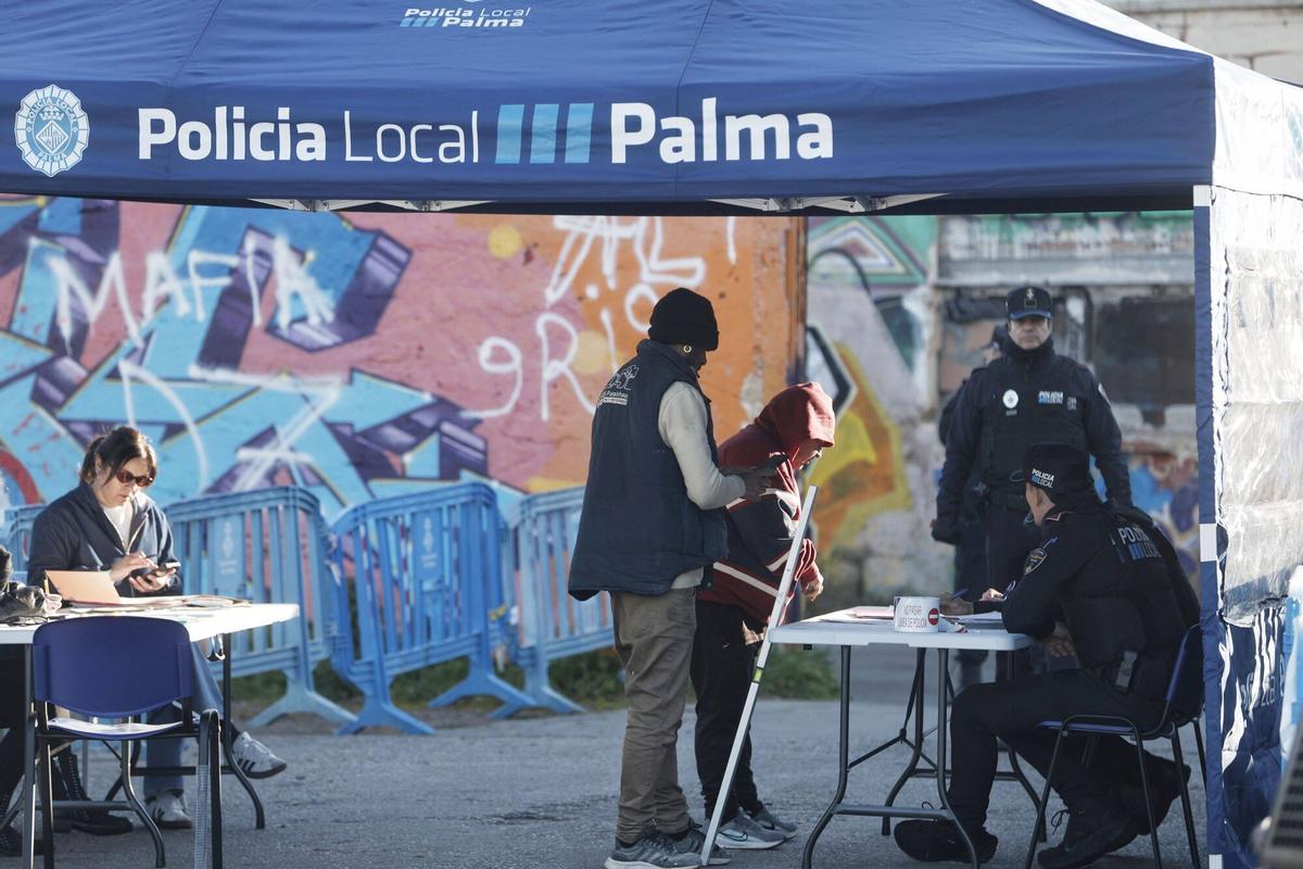 Amplio dispositivo policial en la antigua cárcel de Palma