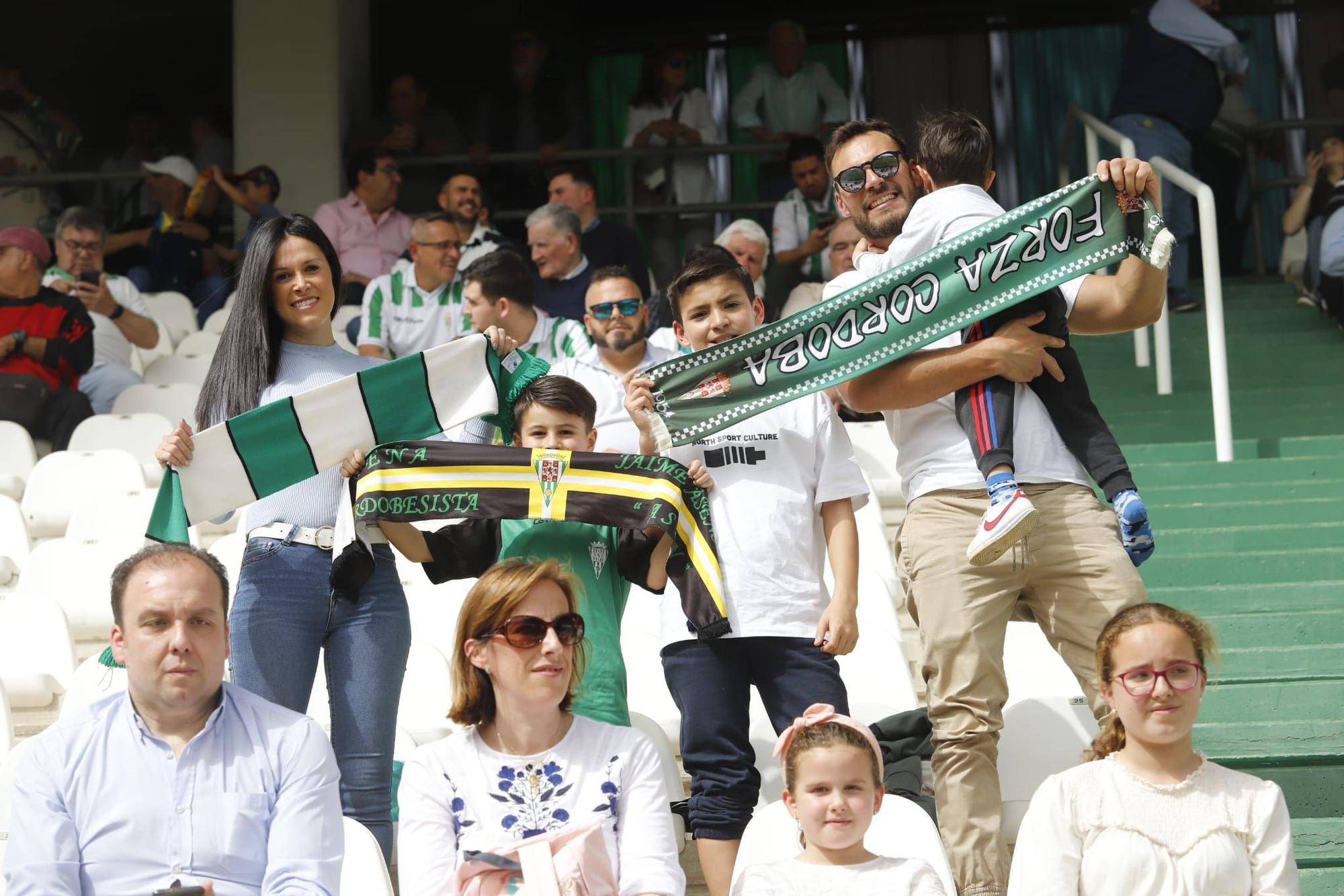 Córdoba CF-San Fernando: las imágenes de la afición en El Arcángel