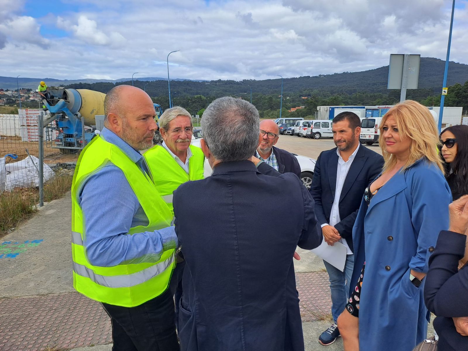 Obras de construcción de la megaplanta de Conservas Cerqueira, en el polígono industrial de Té (Rianxo).