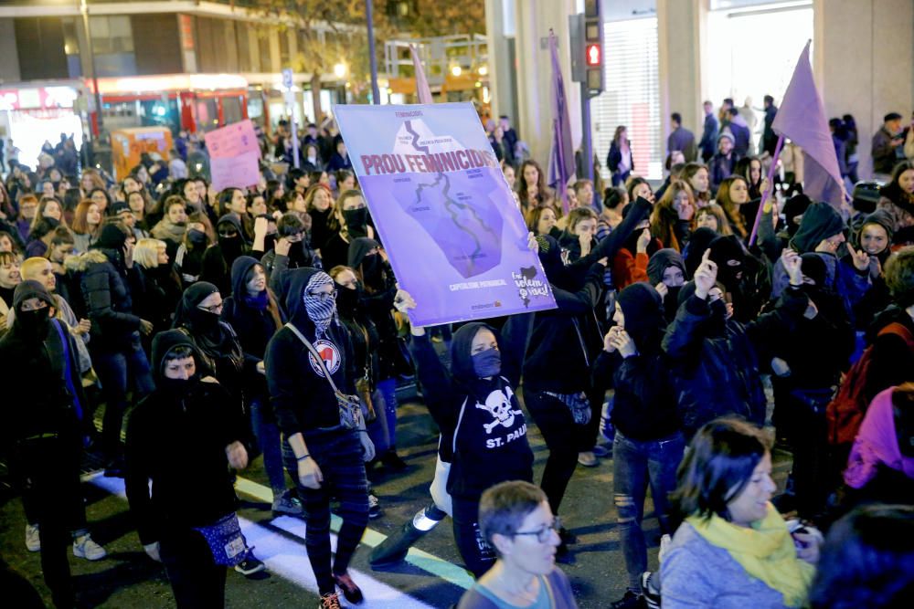 Manifestación contra la violencia de género en València