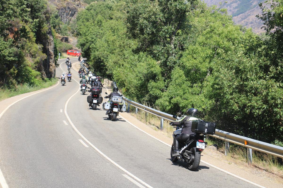 Sanabria despide la multitudinaria concentración de motos