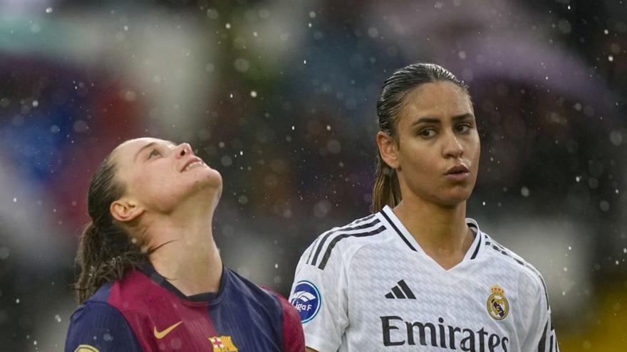 Pajor y Lakrar, en el Barça-Madrid. | Enric Fontcuberta