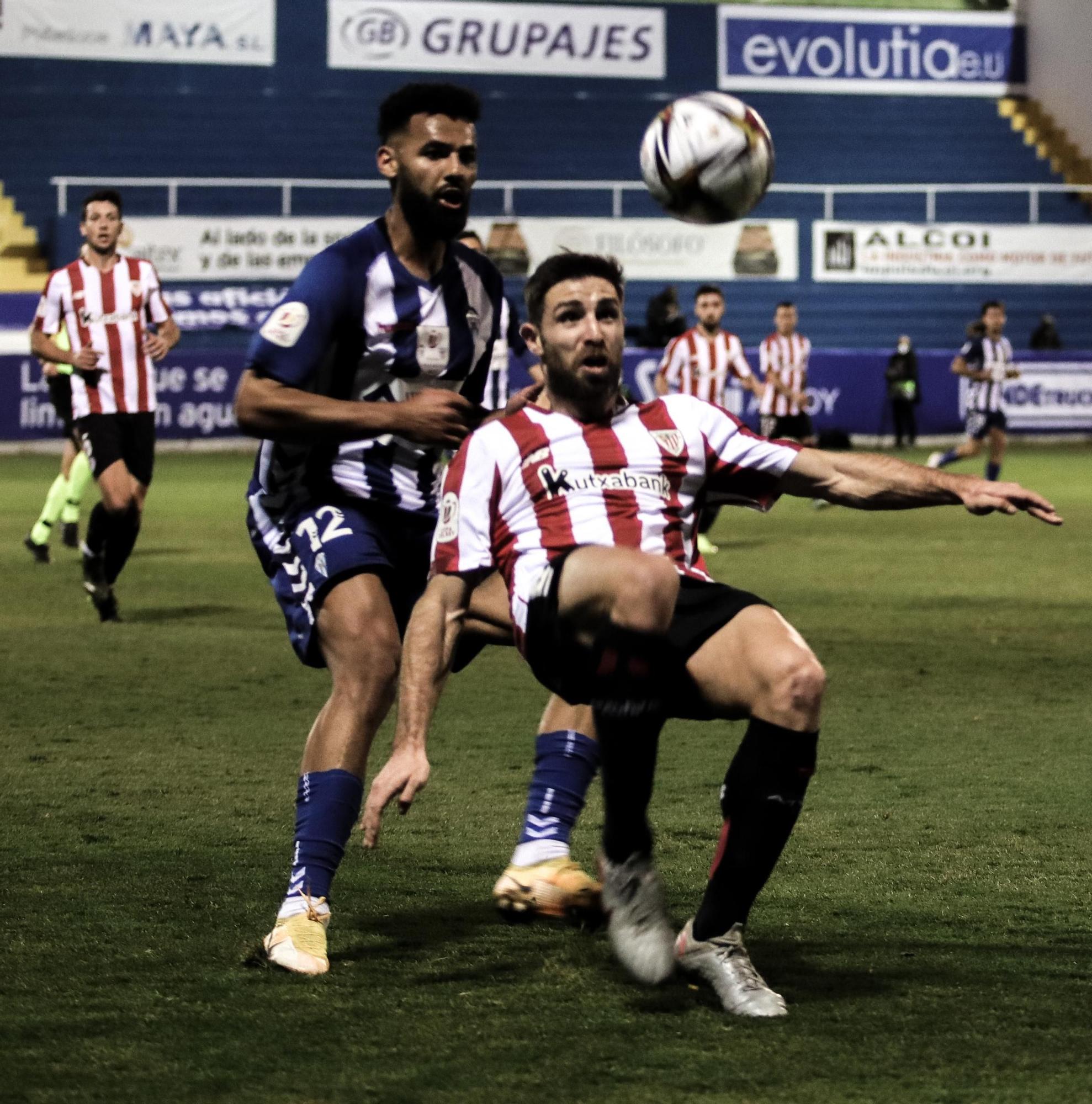 El supercampeón sufre en Alcoy (Alcoyano 1 - Athletic 2)