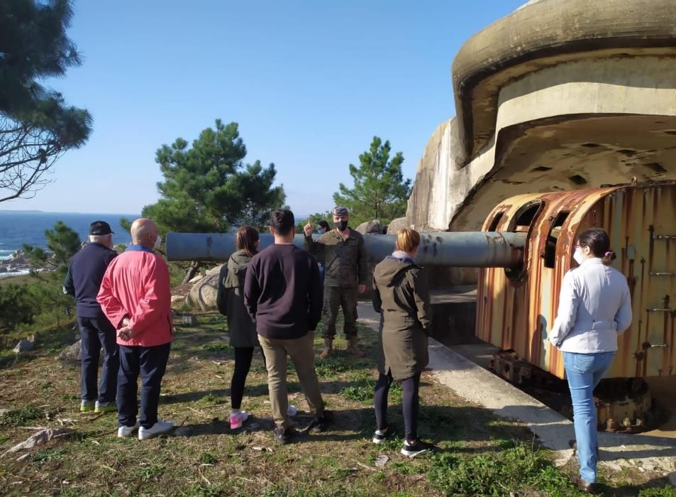 Visita inédita a la batería militar de O Grove