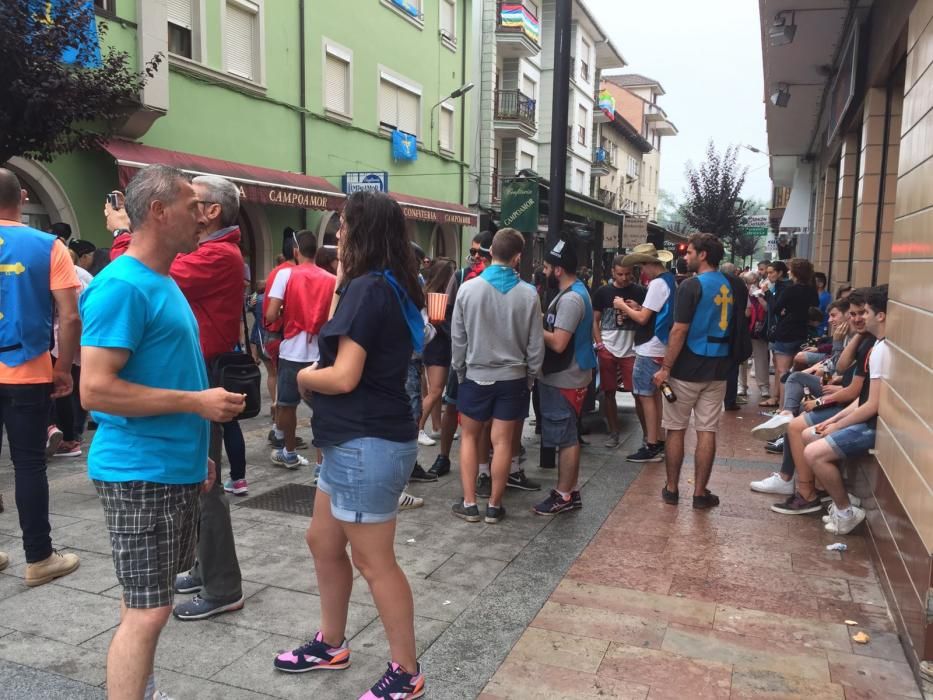 Ambiente en el 80 Descenso Internacional del Sella