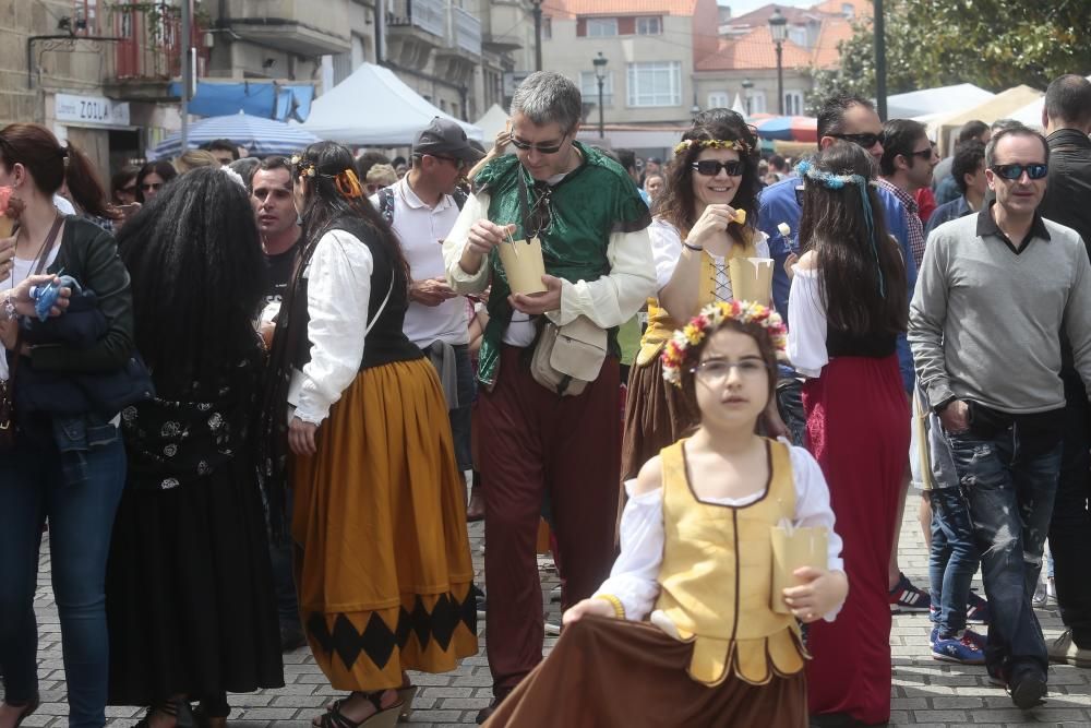 El barrio vigués celebra entre gastronomía, artesanía, música y baile la expulsión de las tropas francesas en 1809