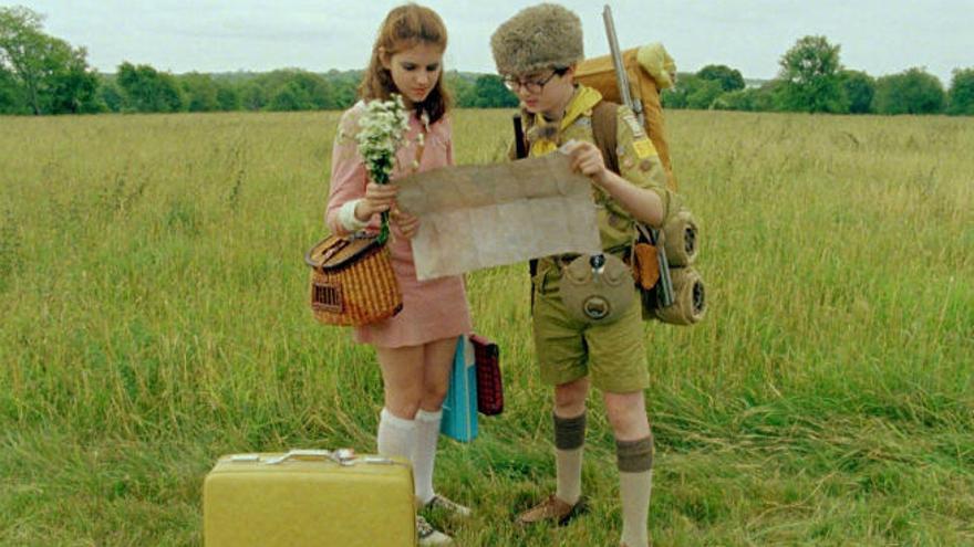 Fragmento de la pelicula  &#039;Moonrise Kingdom&#039; con los 2 protagonistas