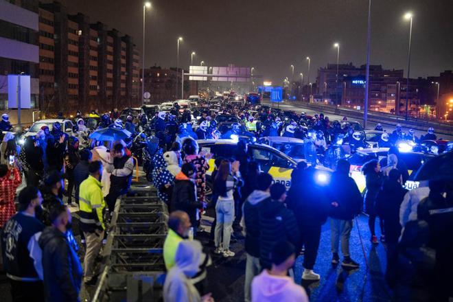 Manifestación en la C-31 por el desalojo de el B9 en Badalona