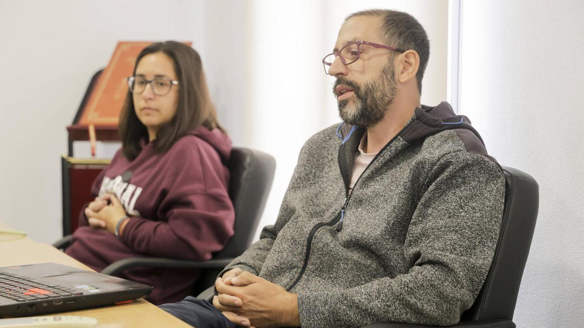 María Cruz Almela, nueva alcaldesa en La Yesa, junto a Julio Solaz (PP).
