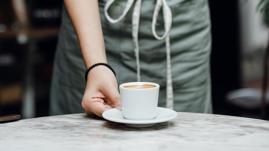 Mor una menor de 17 anys al·lèrgica a la llet després de prendre un cafè amb amics