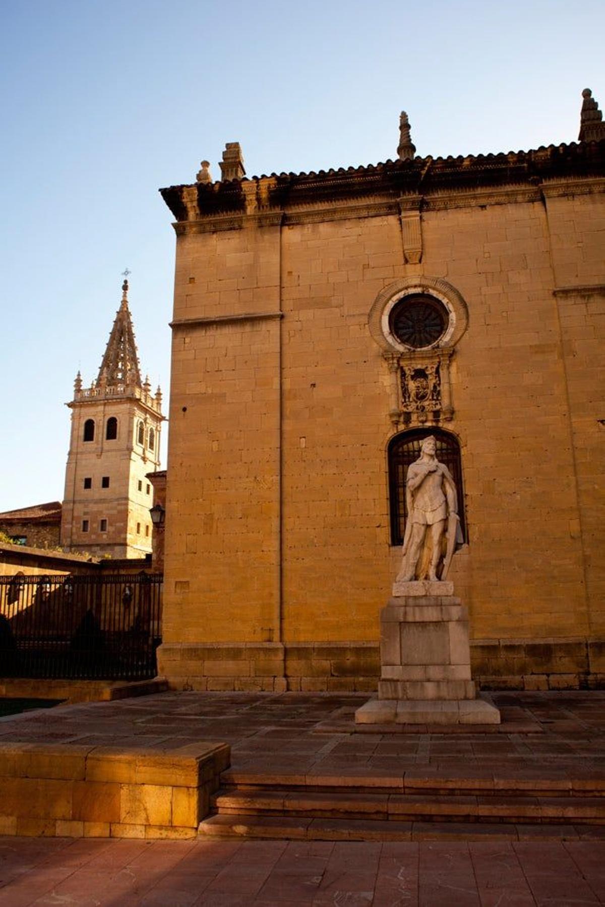 Estatua de Alfonso II de Asturias