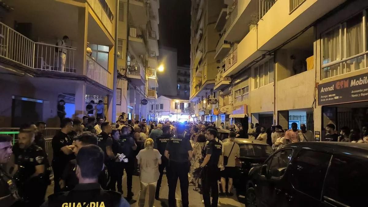 Polizeieinsatz an der Playa de Palma.