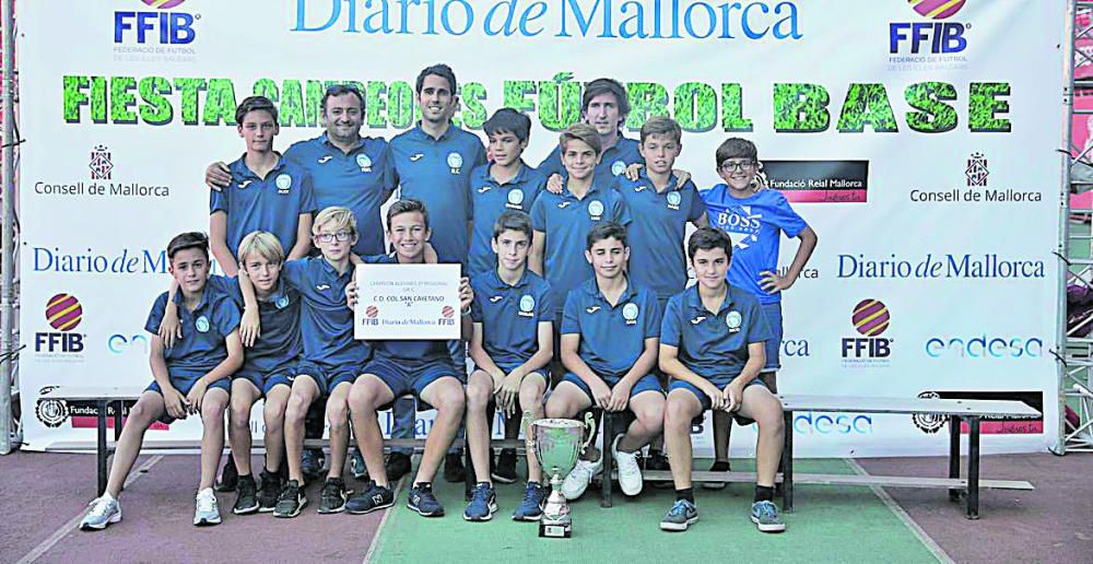 CAMPEÓN: Colegio San Cayetano. Alevín Primera Liga C