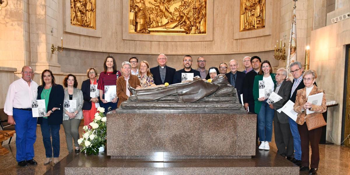 La basílica de Sant Pasqual acogió en la tarde de ayer la presentación del libro sobre iconografía.
