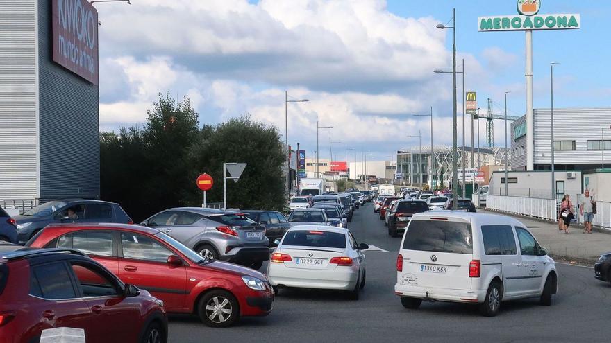 Tráfico mejorará la señalética para aliviar las congestiones en Costa Vella a falta del Orbital