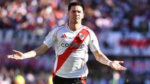 Franco Mastantuono celebra uno de sus goles con River Plate