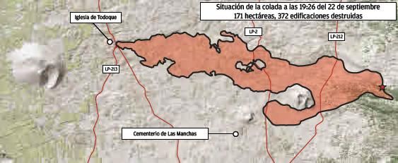 La lava se precipita al océano desde un acantilado y crea nubes de gas nocivo