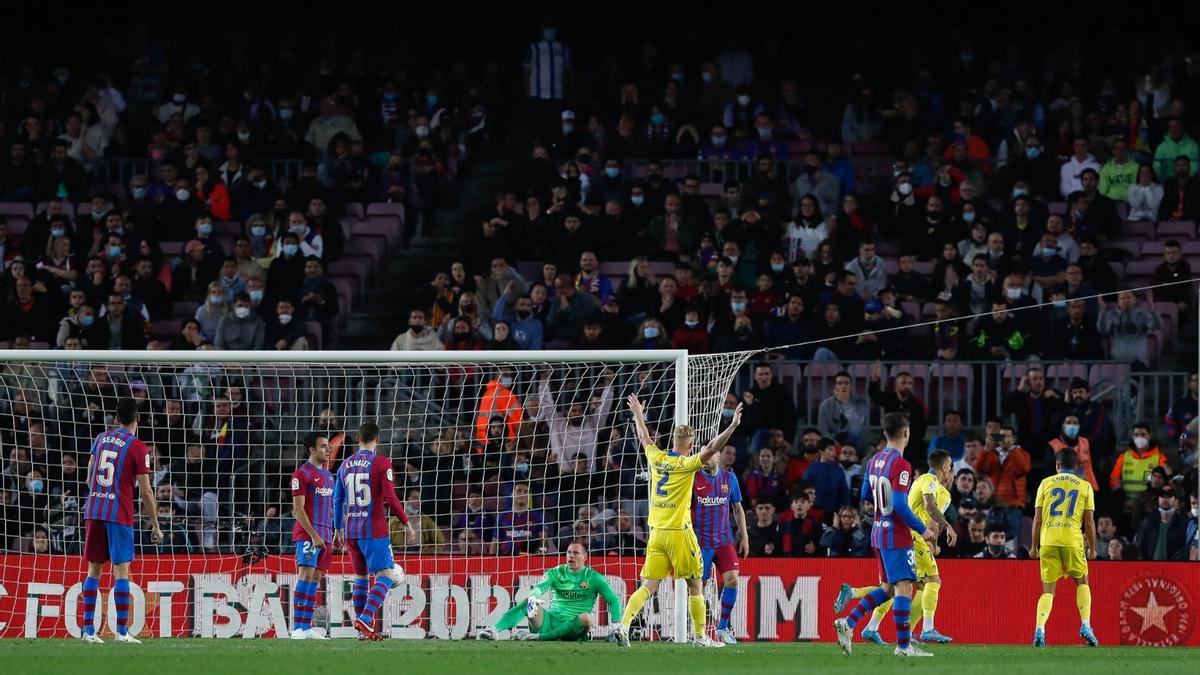 La desesperación del Barça ante el Cádiz en el Camp Nou