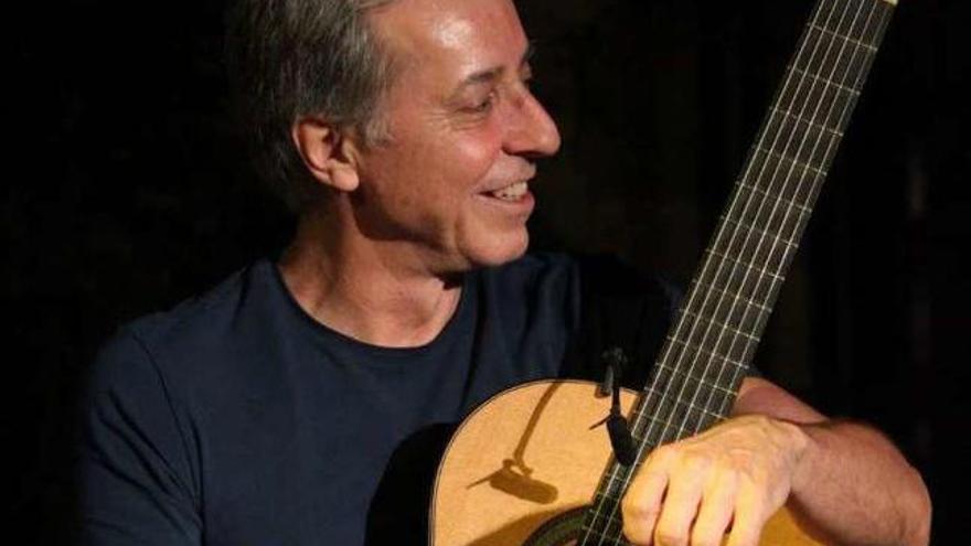 El guitarrista Fernando Egozcue.