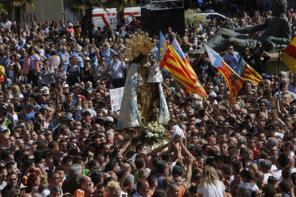 Día de la Virgen de los Desamparados: Traslado de la Mare de Déu