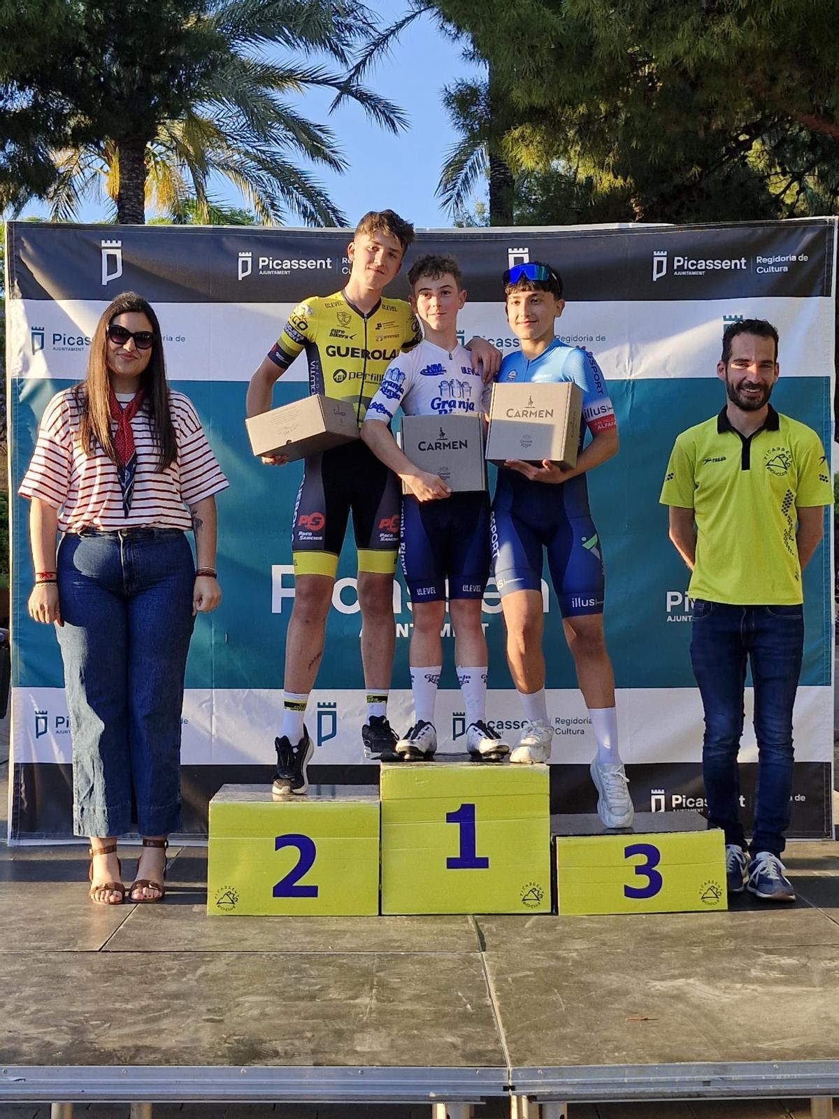 Jaume Beneyto en el segundo puesto del podio en el Memorial de Picassent.