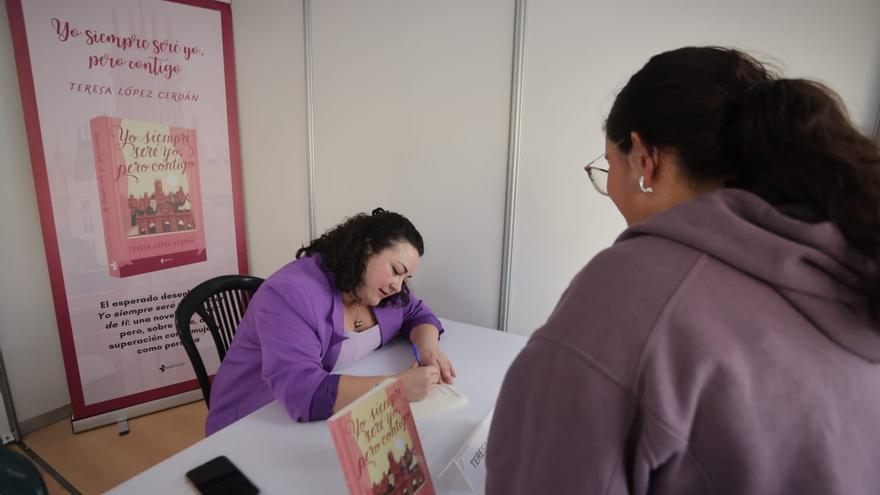 Teresa López Cerdán, escritora, actriz y activista: «Conocer a quien te lee es increíble, un regalo para los autores&quot;