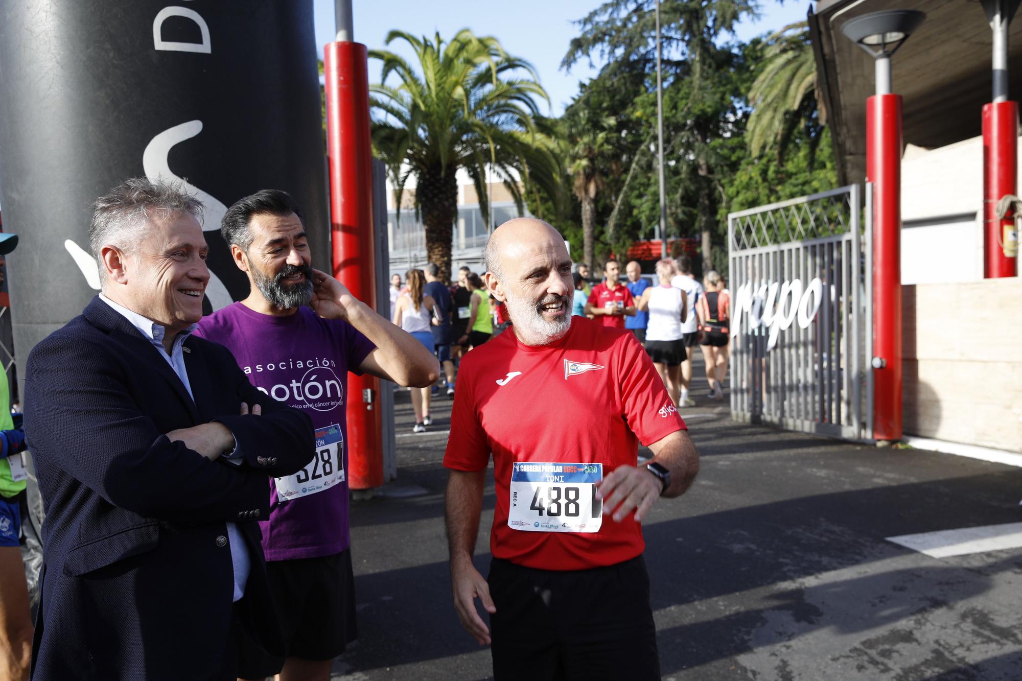 EN IMÁGENES: Carrera del Grupo Covadonga y el Club de Natación Santa Olaya en Gijón