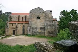 O Concello de Silleda alerta a Patrimonio da deterioración do muro do mosteiro de Carboeiro