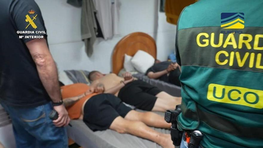 Desmantelan seis fábricas ilegales de tabaco con 50 detenidos y 23 registros en Murcia y otras provincias