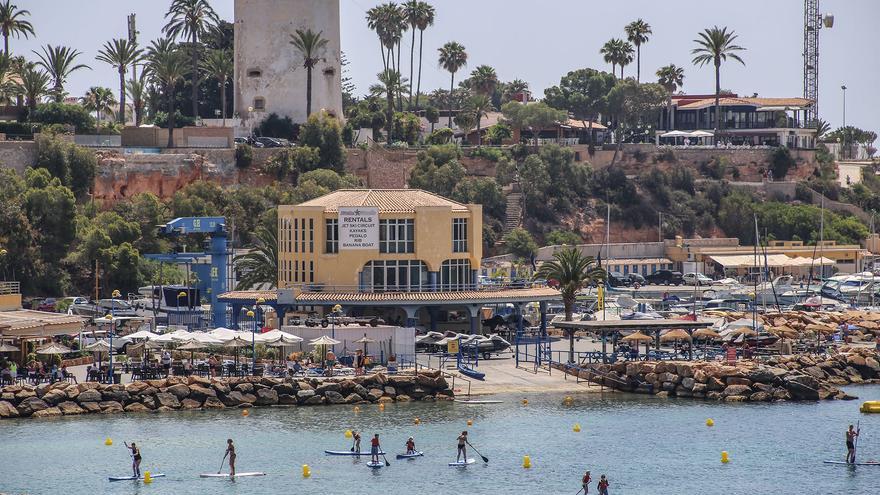 Ola de críticas por la ausencia de socorristas tras la muerte de un bañista en Orihuela