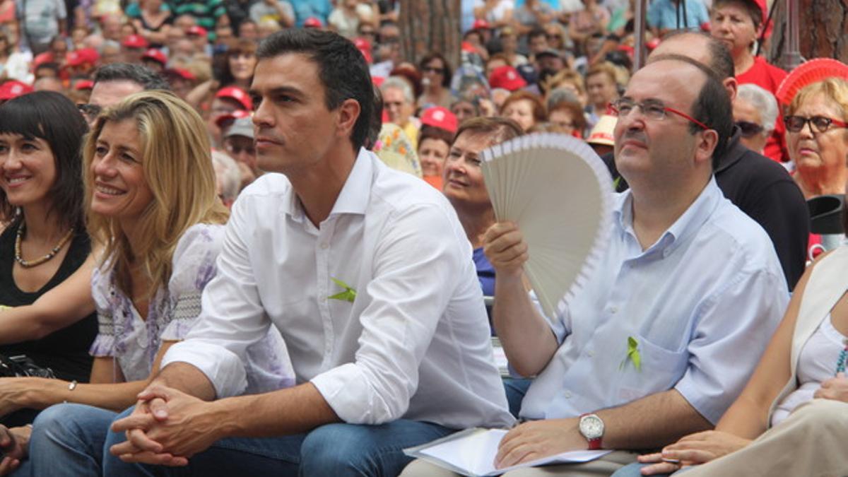 Pedro Sánchez y Miquel Iceta, en la Festa de la Rosa celebrada este domingo en Gavà