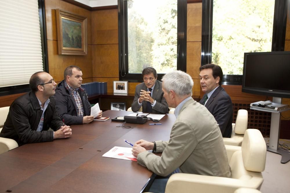 Reunión de Javier Fernández con los sindicatos mineros