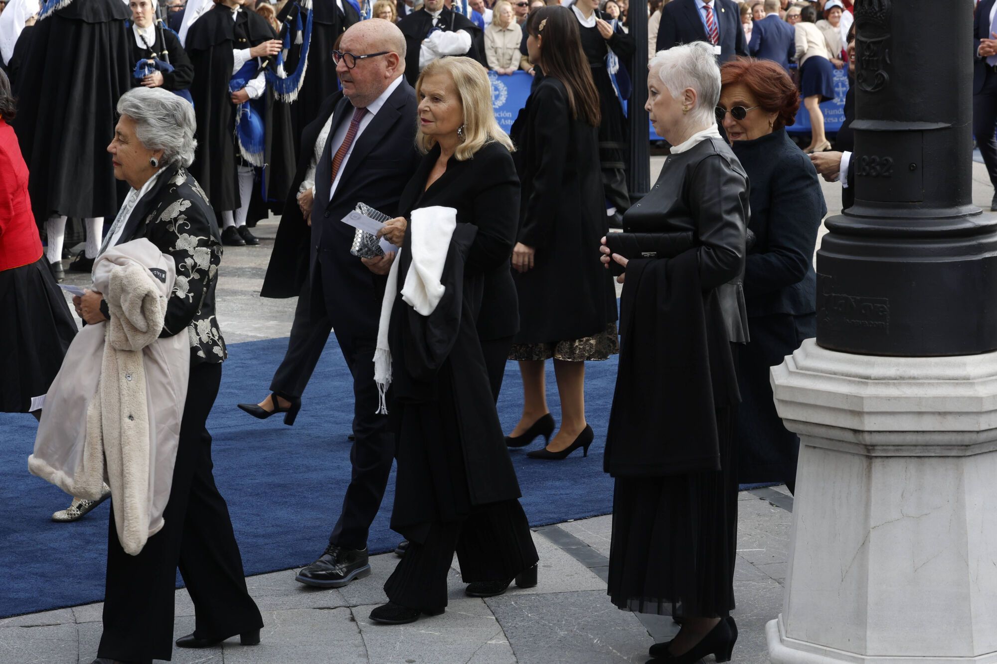Así fue la llegada de los invitados a los premios "Princesa de Asturias" y su paso por la alfombra azul
